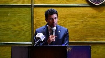 أشرف صبحى: الأندية الاستثمارية ساهمت فى خفض البطالة وندعم القطبين بالتساوى