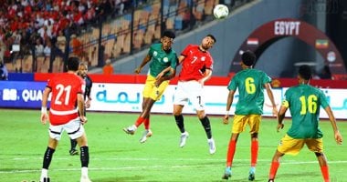 “العارضة” تحرم تريزيجيه من تسجيل الهدف الأول لمنتخب مصر أمام اثيوبيا.. صور