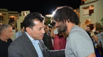 وزير الرياضة ومحافظ الإسماعيلية يدعمان المنتخب المصرى استعدادا لكأس العرب