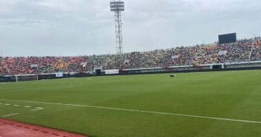 هطول الأمطار مجددا على ملعب مباراة منتخب مصر وبوركينا فاسو