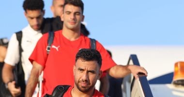 بعثة منتخب مصر تصل القاهرة بعد التعادل مع بوركينا فاسو.. صور