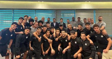 وزير الرياضة يحفز لاعبى منتخب الشباب قبل مغادرتهم للمشاركة فى المونديال