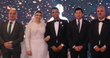 مدير مديرية الشباب والرياضة بالجيزة يحتفل بزفاف نجله.. صور