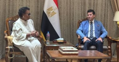 وزير الشباب والرياضة يبحث التعاون المشترك مع شقيقة أمير الكويت فى الرياضة النسائية