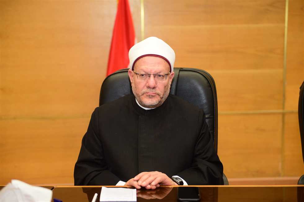 شوقي علام: الصحابة تركوا الآثار والتماثيل دون المساس بها