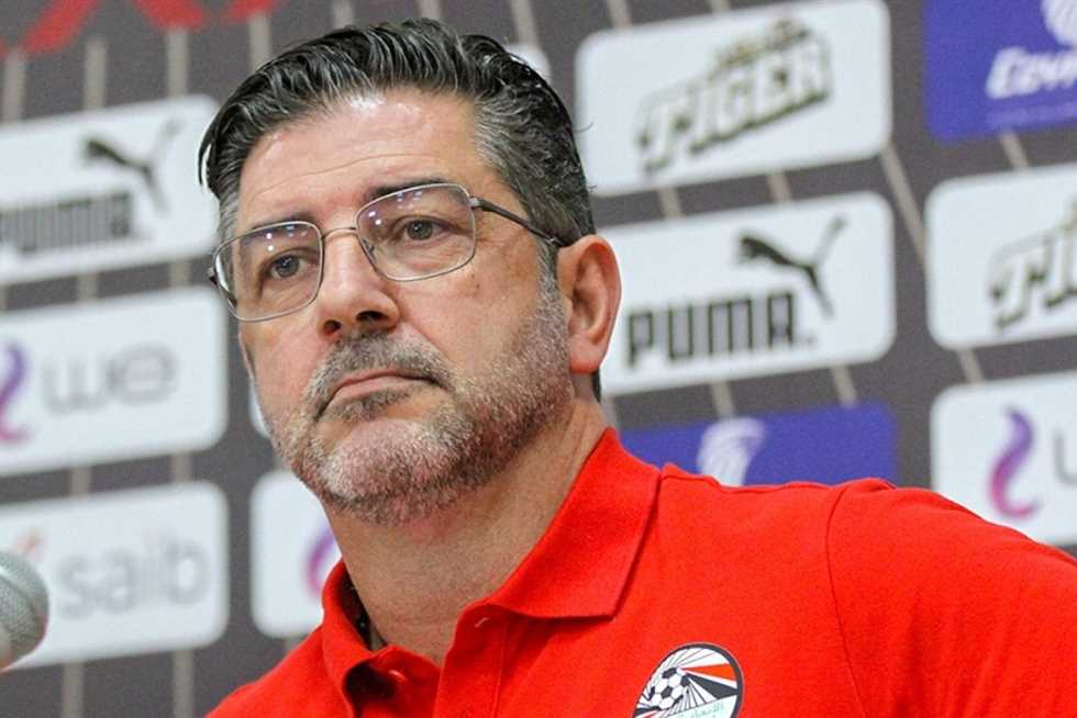 «فاشل ولا يصلح».. نجم الأهلي السابق ينتقد ترشيح فيتوريا لتدريب الأحمر