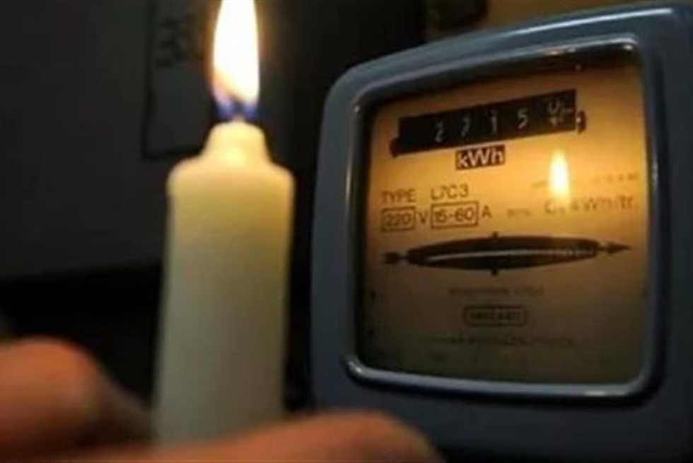 لليوم الثاني.. قطع الكهرباء عن 20 قرية بمركز الفتح في أسيوط للصيانة