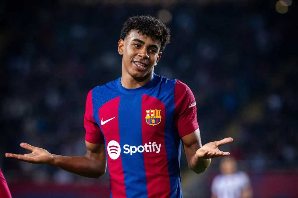 تقرير: يكشف موقف منتخب إسبانيا من إصابة يامال