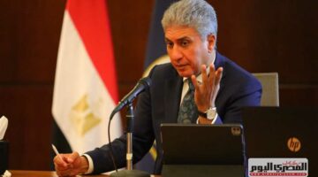 وزير السياحة: اعترفنا بوجود بعض الأخطاء في تنفيذ التشغيل التجريبي لمنطقة الأهرامات