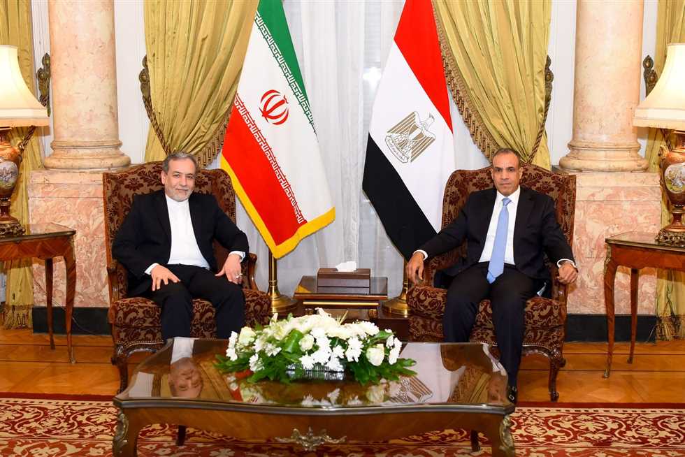 إيران والوكالة الدولية للطاقة الذرية يوقعان بالقاهرة اتفاق استئناف التعاون