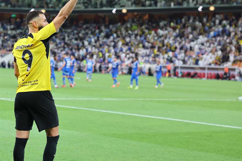 بنزيما يدعم صفوف الاتحاد ضد النصر في الدوري السعودي