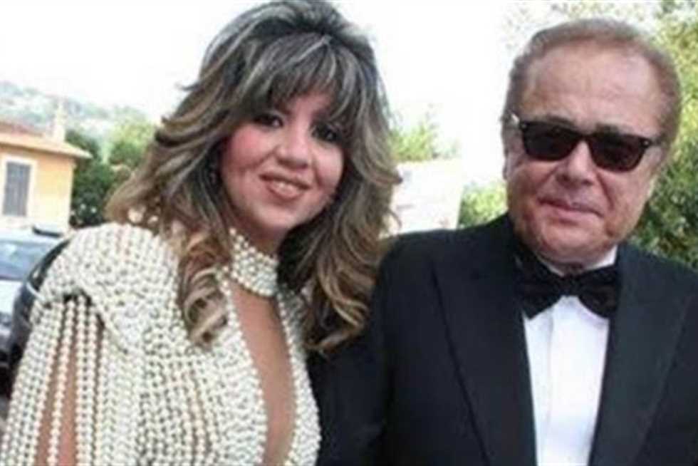 محامي ورثة محمود عبدالعزيز يفجر مفاجأة بشأن تعديل الحالة الاجتماعية لـ بوسي شلبي