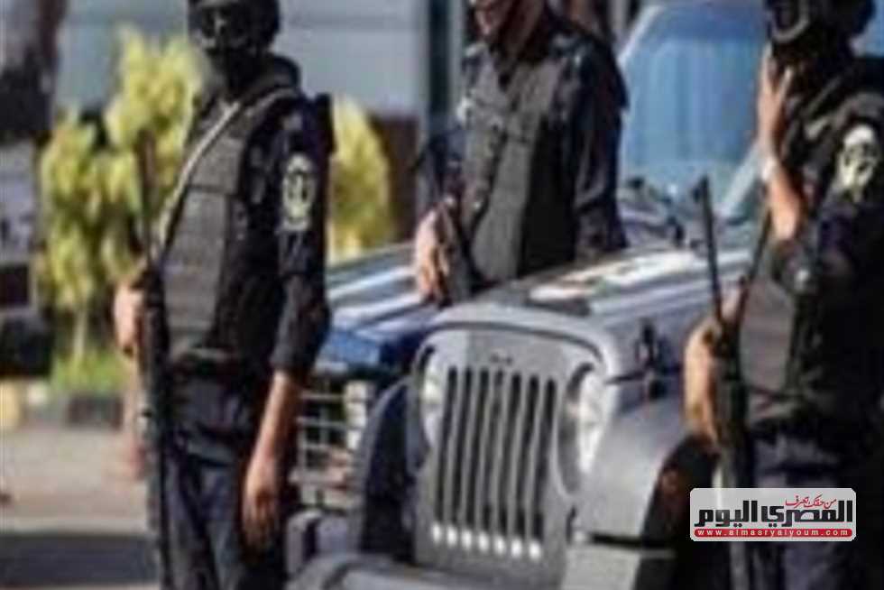 القبض على عاطل بحوزته 390 طربة «حشيش» و15 قطعة سلاح ناري وعدد من الطلقات بكفر الشيخ