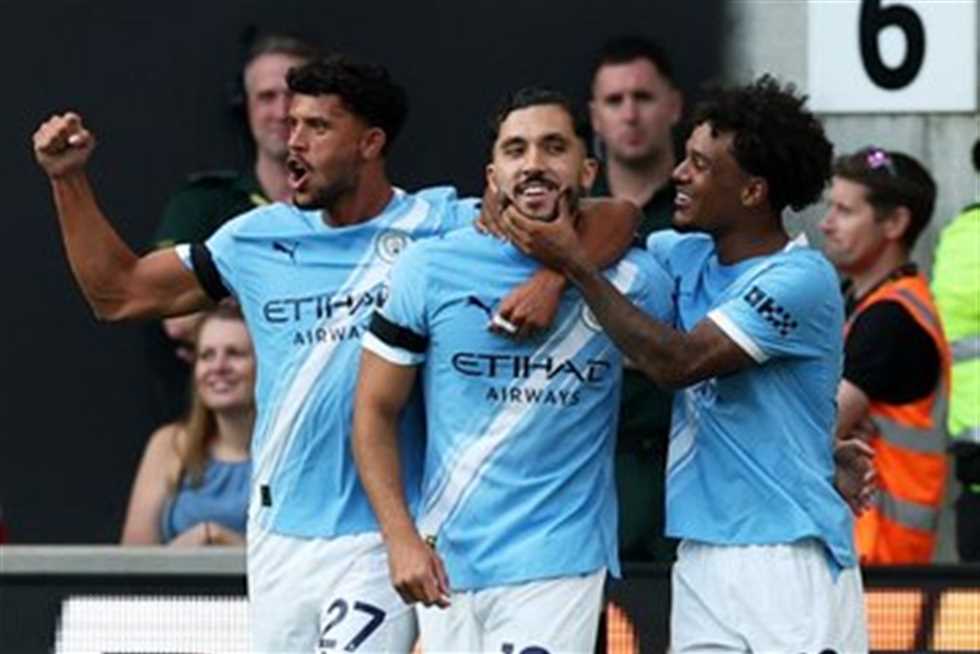 مانشستر سيتي يجدد عقده مع البرازيلي سافينيو