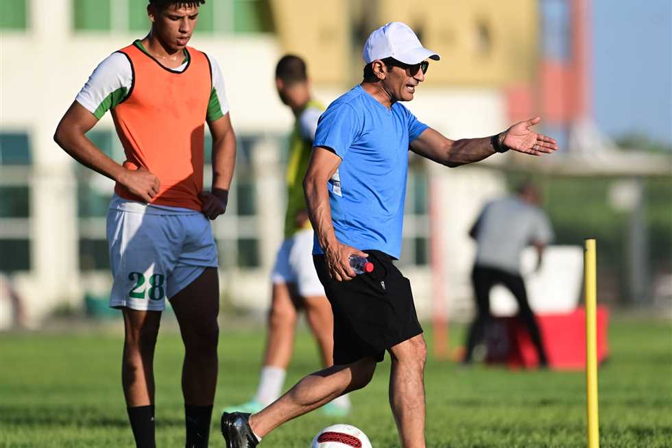 أحمد سامي يعلن قائمة الاتحاد السكندري في مواجهة فاركو