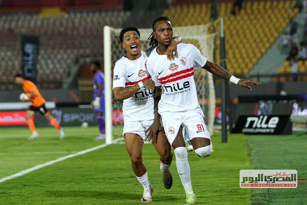 شيكو بانزا يرد على أنباء حذف صورته بقميص الزمالك