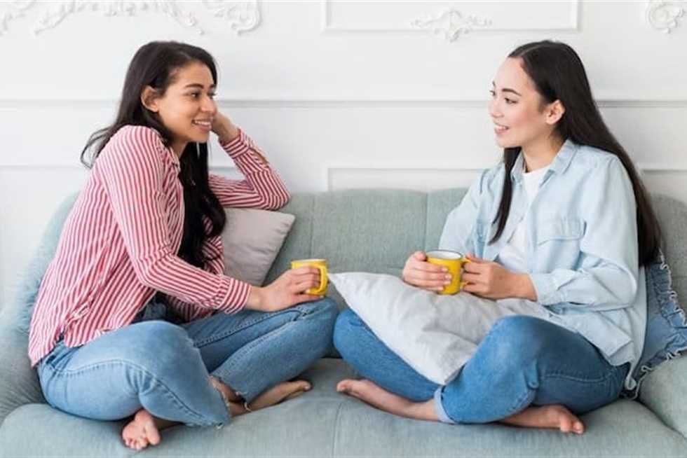 5 أبراج لا تطيق الابتعاد عن التفاصيل.. تميل للتدخل فيما لا يعنيها