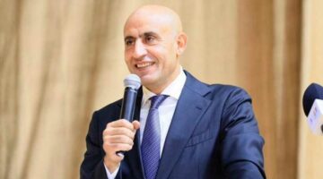 «الوزارة فقط من تبيع كتبها».. وزير التعليم يكشف حقيقة إجبار طلاب التجريبي على شراء الكتب