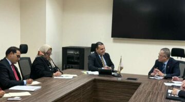 وكيل وزارة الاستثمار يبحث مع نائب سفير الصين بالقاهرة زيادة التعاون المشترك
