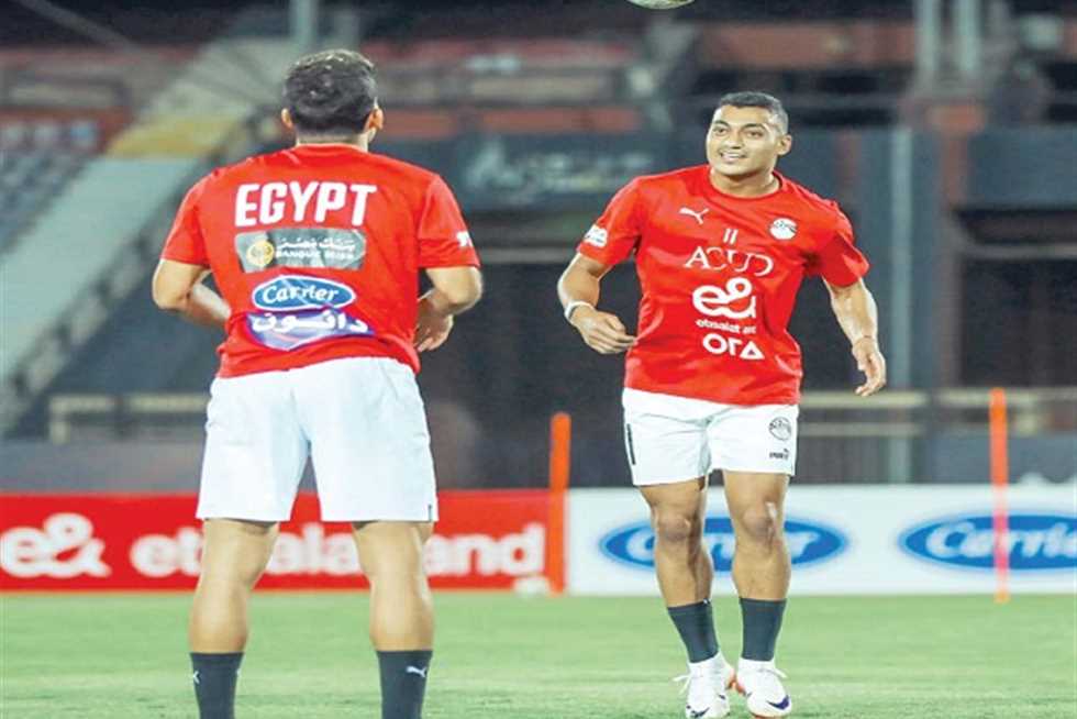 «بسبب عدم الانتقال لـ الأهلي».. ميدو يكشف حقيقة معاقبة حسام حسن لمصطفى محمد