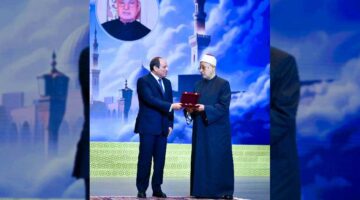 شيخ الأزهر للرئيس السيسي: نقدر موقفكم الثابت لحماية القضية الفلسطينية ورفضكم لمؤامرات التهجير (صور)