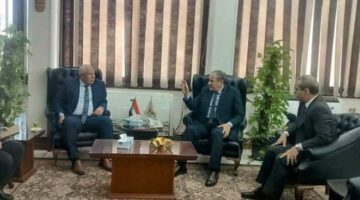 لبحث آفاق التعاون المشترك.. محافظ الوادي الجديد يلتقي رئيس مركز البحوث الزراعية
