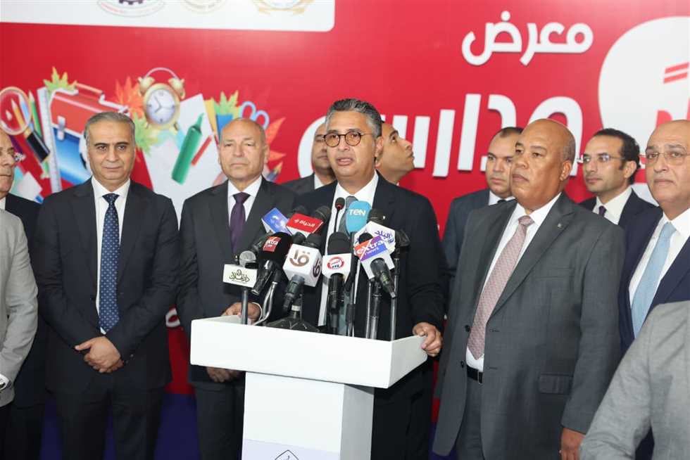 وزير التموين يفتتح أول 3 منافذ لمجمعات الاستهلاكية سلعية بعد التطوير بالقاهرة