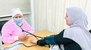 قصص نجاح من «التأمين الشامل».. عمليات دقيقة تُنقذ حياة مرضى بمحافظات المرحلة الأولى