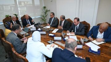 كامل الوزير يعقد اجتماعًا مع وزير التعليم العالي لمتابعة الخطوات التنفيذية لإنشاء جامعة النقل المصرية