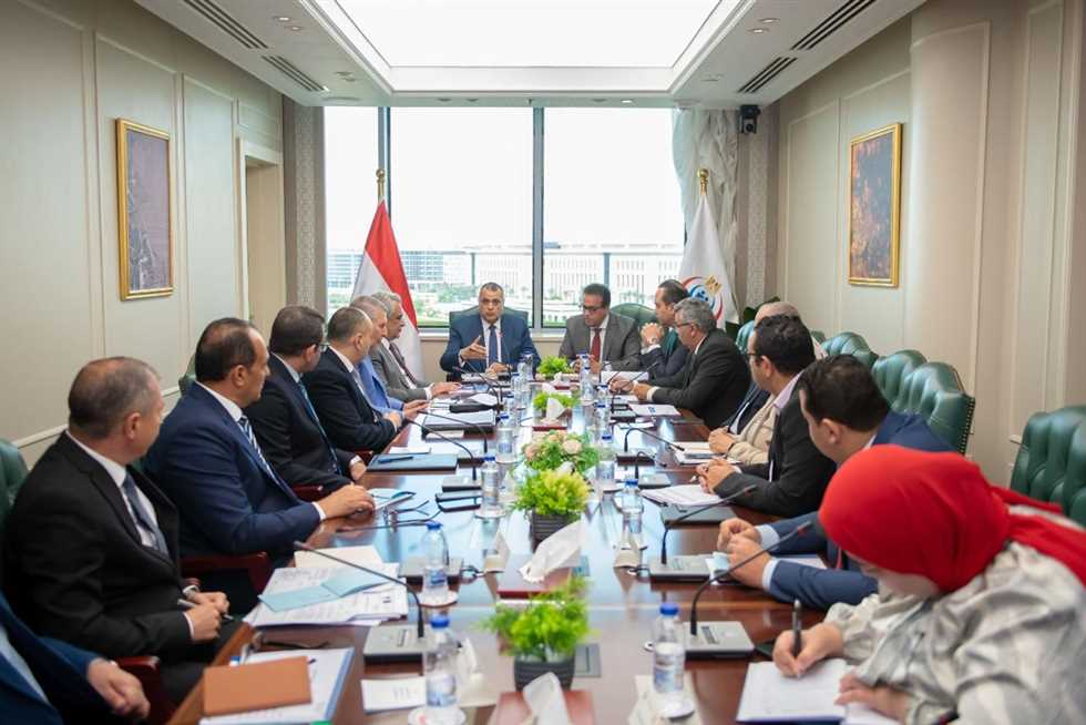 وزيرا «الصحة» و «الإنتاج الحربي» يبحثان المشروعات المشتركة لتعزيز الخدمات المقدمة للمواطنين