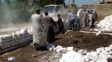 إزالة فورية لحالتي بناء مخالف على أرض زراعية بقرية الشعانية في نجع حمادي