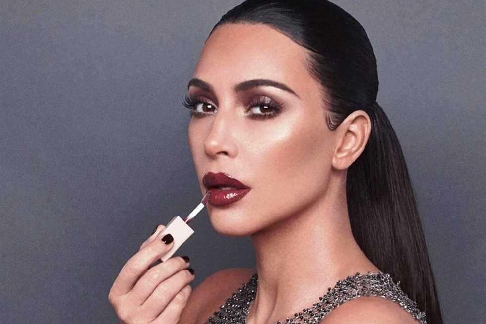 كيف تختارين الروج المناسب للون بشرتك؟ دليلك من «Glamour»