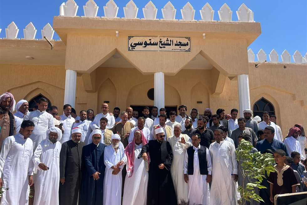 مدير «أوقاف مطروح» يفتتح مسجد الشيخ سنوسي بشمس الحكمة