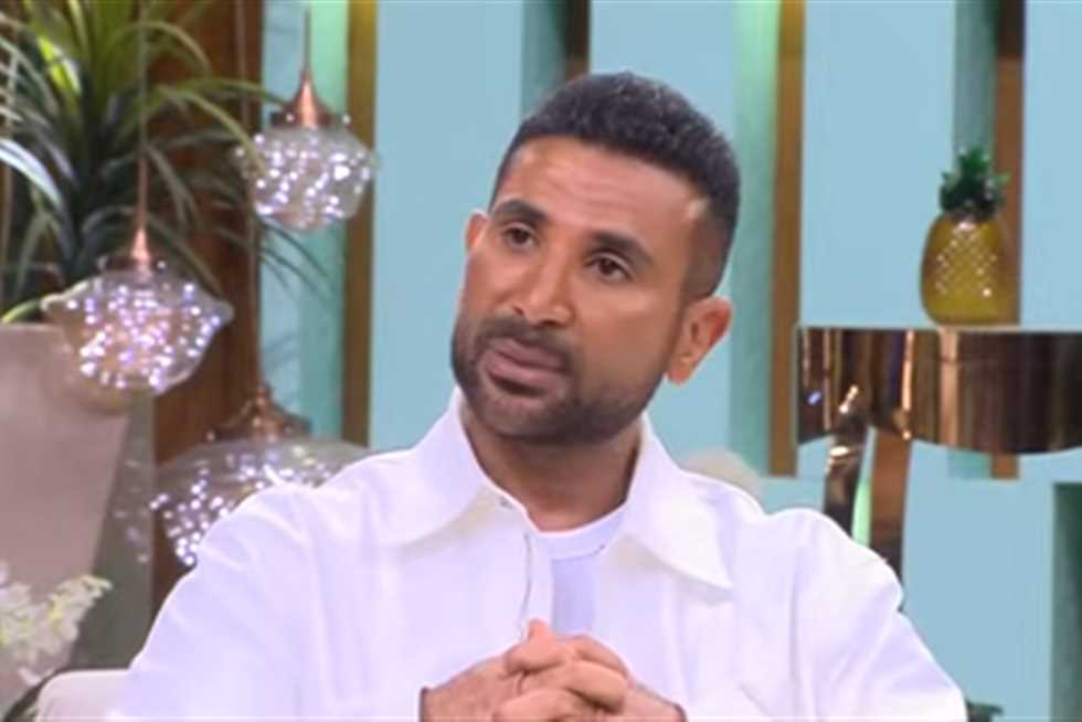 أحمد سعد: «بدأت حياتي بياع عيش واشتغلت نقاش قبل دخولي الفن» (فيديو)