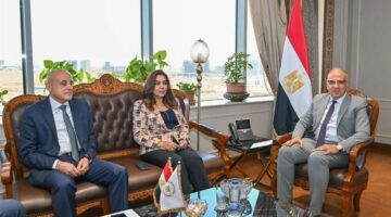 اجتماع موسع لبحث الأعمال المقترحة تنفيذها بالأقصر والمحافظات ذات الواجهة النيلية