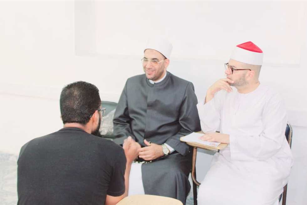 وكيل «أوقاف الإسكندرية» يترأس لجان اختبارات القبول في المركز الثقافي بمحرم بك (صور)