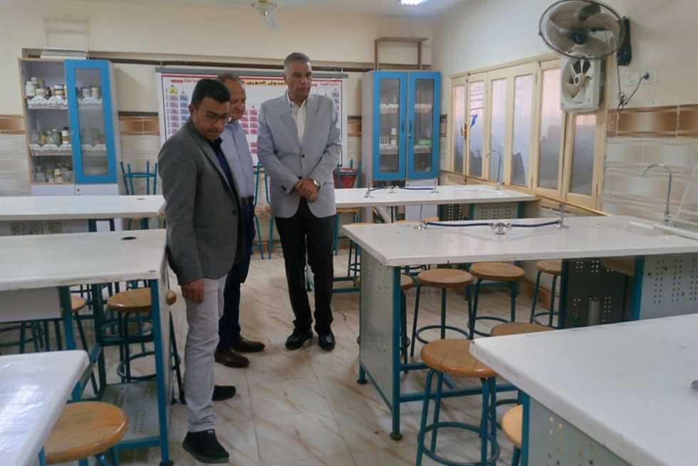 صيانة وتجهيز الفصول لاستقبال العام الدراسي الجديد 2025 -2026 في أسوان
