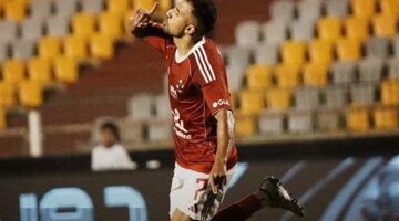 «جماهير المارد الأحمر فوق أي حد».. نجم الأهلي السابق يهاجم تريزيجيه بعد تصرفه الأخير