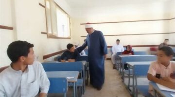 رئيس منطقة مطروح الأزهرية يتفقد اختبارات القبول بمعاهد القراءات