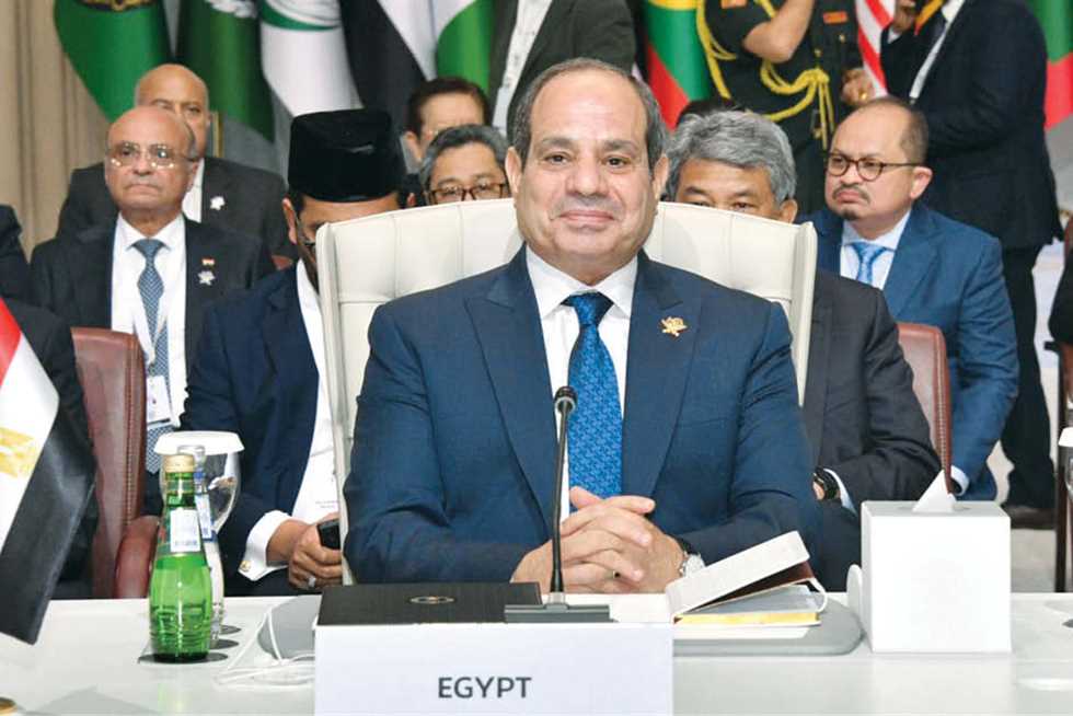 على هامش قمة الدوحة.. السيسي يشارك في مؤتمر عبر تقنية «الفيديو كونفرانس» لمناقشة مستجدات الأوضاع الإقليمية