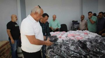 محافظ الوادي الجديد يتفقد معرض المستلزمات المدرسية للعاملين بمجمع المصالح الحكومية