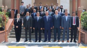 رئيس جامعة القاهرة وأمين عام مجلس الدفاع الوطني يشهدان حفل ختام التدريب الصيفي