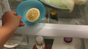 «بلاش ترمي نص الليمونة الناشف».. حيلة بسيطة تجعله طازجا في 20 ثانية