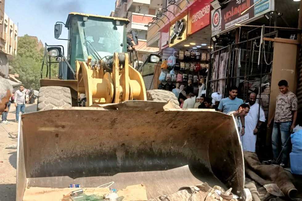 رفع 85 إشغالا خلال حملة مكبرة بشوارع كوم أمبو في أسوان