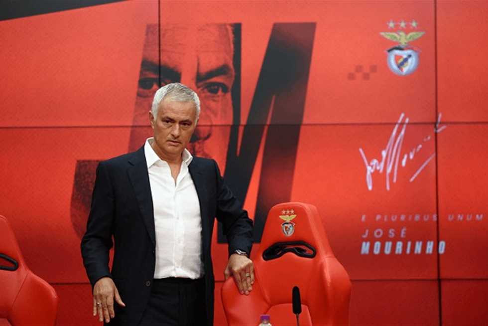 أول تعليق من مورينيو بعد التعاقد مع بنفيكا