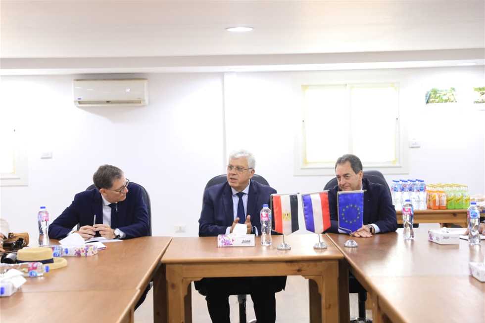 56 % منهم طالبات.. وزير التعليم العالي: المنظومة تضم حاليًا ما يقرب من 4 ملايين طالبًا
