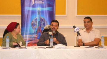 عمرو محمود ياسين يتحدث عن مشوار والده خلال ندوة تكريمه في مهرجان بورسعيد السينمائي
