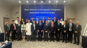 وزير الصحة يتفقد مستشفى رينجي الذكي بمدينة شنغهاي الصينية