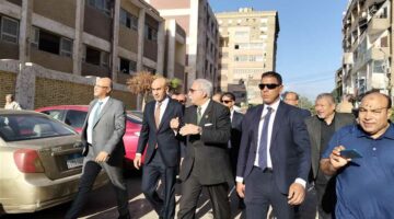وزير التعليم يتفقد مدارس بالقليوبية.. ويجري حوارًا مع الطالبات حول نظام البكالوريا