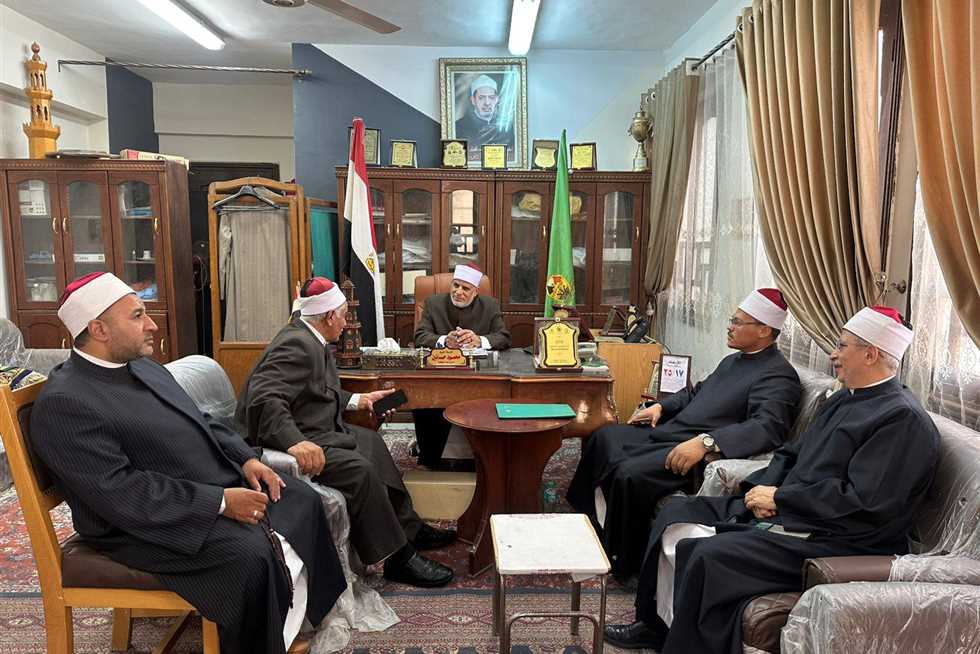 «الأوقاف ومنطقة الفيوم الأزهرية» تبحثان الاستعانة بالشباب لسد العجز في خطبة الجمعة